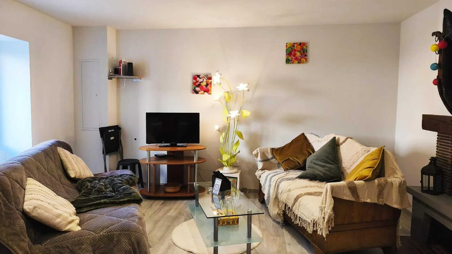 Cosy Et Chaleureux, Centre Village, Proche Commodite Champagne-en-Valromey 0*,  Francia